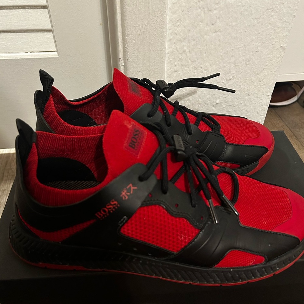 Hugo boss Baskets Titanium Runn shoes.. Worn once